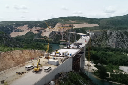 Najveći most na Koridoru 5C uskoro spaja obale Neretve