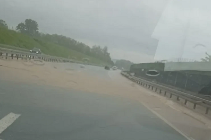 Poplavio autoput Banja Luka - Doboj, apokaliptične scene stižu sa terena