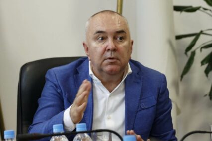 Bečarević: Vlada KS planira uvesti porez na nekretnine, "Trojka" polako stvara omču oko vrata građanima