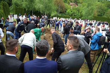 Šest bošnjačkih žrtava ukopano u mezarju Veljaci: Bratunčani tragaju za još 200 nestalih
