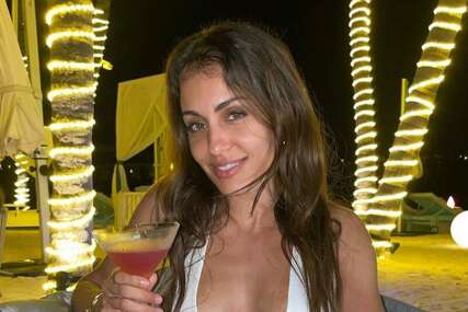 Hiba Abouk se skinula i pokazala čime raspolaže, Hakimiju pala vilica do poda