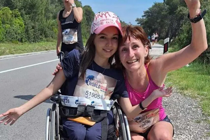 Wings for Life: Razrednica je učenicu gurala čak 14 kilometara
