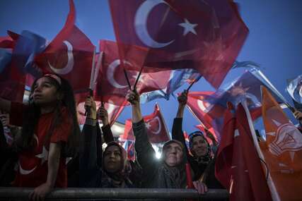 Topi se razlika između kandidata: Čini se da se ide u drugi krug u Turskoj