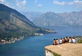 Crnu Goru u prvih šest mjeseci ove godine posjetilo skoro milion turista