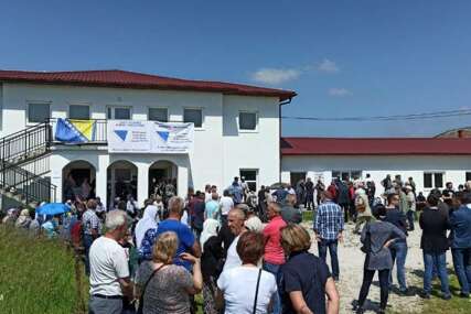 Obilježena 31. godišnjica formiranja logora Trnopolje, najpoznatijeg po obimnosti zločina