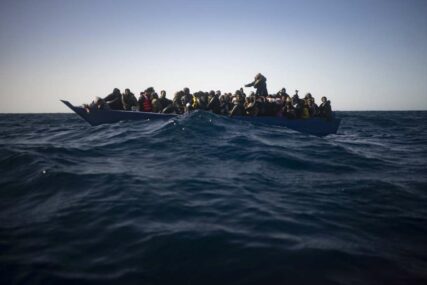Nesreća kod Lampeduse: Migrantkinja poginula u prevrtanju čamca