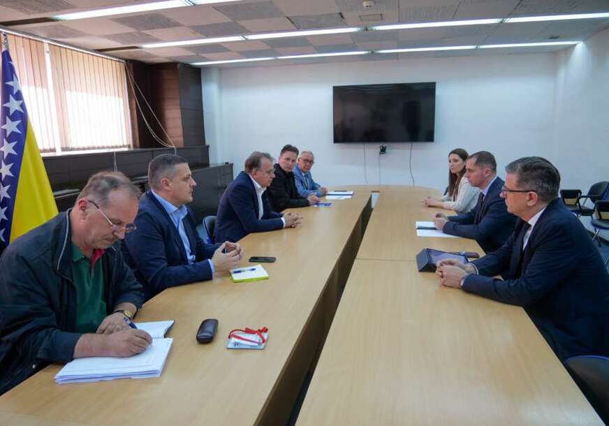 FOTO: VLADA FEDERACIJE