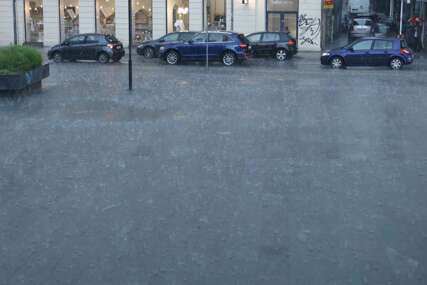Snažan pljusak "rashladio" Sarajevo, pala temperatura zraka