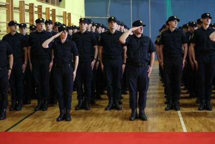 Promovirana 41. generacija polaznika Policijske akademije FMUP-a! Ministar Isak uputio poruku (FOTO)