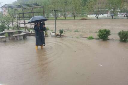 Ogromne štete od poplava u Orašcu i Klisi, mještani čekaju pomoć. Prošli put je izostala