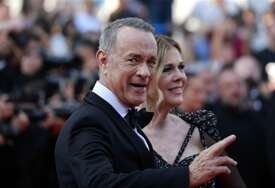 Tom Hanks vikao i mahao rukama na crvenom tepihu u Cannesu. Supruga otkrila zbog čega
