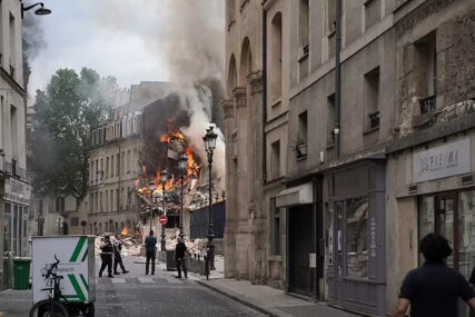 Eksplozija u Parizu: Nekoliko zgrada se zapalilo, četiri osobe u kritičnom stanju