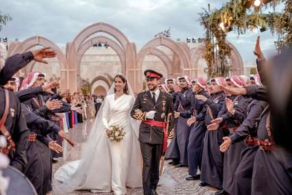Vjenčali se jordanski prestolonasljednik Al Hussein i saudijska arhitektica Raywa
