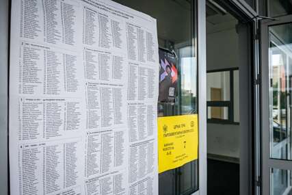 Izbori u Crnoj Gori: Zatvorena birališta, građani su birali između 15 izbornih lista