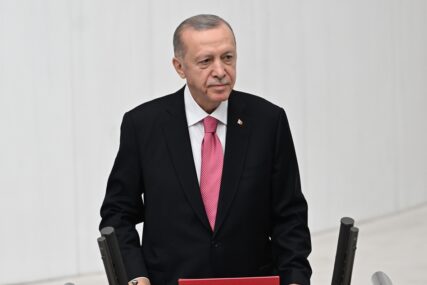 Erdogan putem telefona razgovarao s turskim astronautom