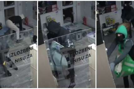 Nestali u minuti: Trgovinu mobitelima opljačkali njih šest, jedan je držao stražu (VIDEO)