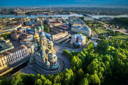 Opkoljena zgrada Wagnera u Sankt Peterburgu