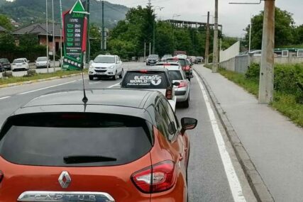 Pojačan saobraćaj prema jugu BiH, mogući kraći zastoji na putevima i granicama