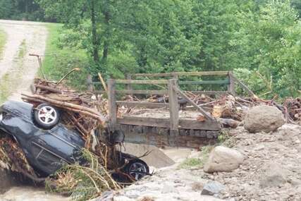Ogromna šteta zbog bujica u Sapni: Voda je udarala u kuće i nosila sve