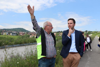 Premijer Uk obišao sarajevsko naselje: Potrebno ubrzati realizaciju projekata