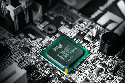 Intelovi "i" procesori odlaze u istoriju