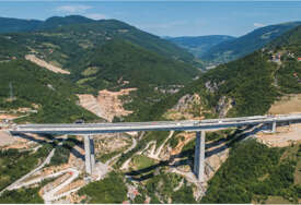 Pogledajte kako iz zraka izgleda impresivni vijadukt Babina rijeka kod Zenice (Video)