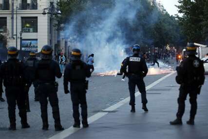Francuska sinoć nije spavala, u Marseju "ratno" stanje (VIDEO)
