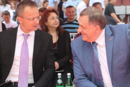 Szijjarto kritikovao Schmidta: Mađarska podržava Dodika