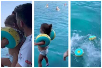 Otac bacio kćerku u more da nauči plivati, a onda užas! Zbog njegovog 'PODUČAVANJA' srce silazi u pete