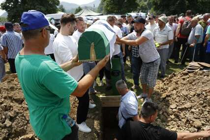 Potočari: Klanjana dženaza za 30 žrtava srebreničkog genocida