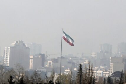 Zbog zagađenja zraka u Iranu ne rade državne institucije i škole