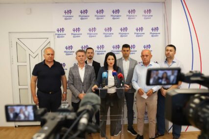 Trivić: Narodni front neće biti dio igara režima, Dodik trguje RS-om