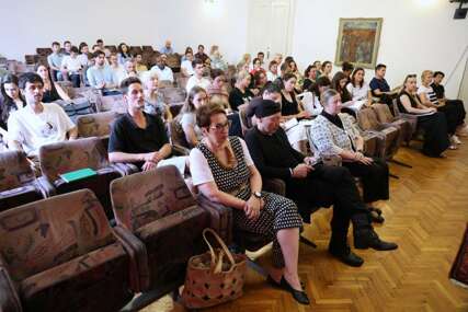 Australijski i bh. studenti u Rektoratu UNSA prisustvovali predavanju o genocidu u Srebrenici