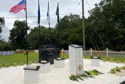 Otkriven prvi spomenik žrtvama genocida u Srebrenici i BiH na Floridi