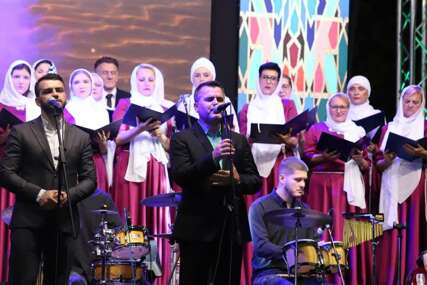 Koncert "Radost bajramska" održan na Trgu slobode u Tuzli