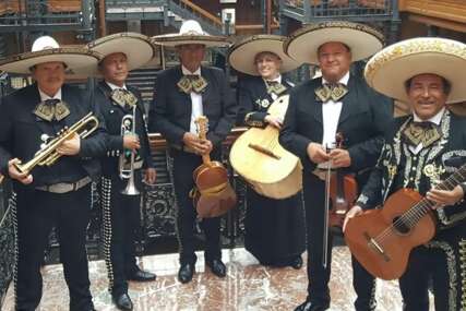 LATINOAMERIKANA - mit i muzika: Mariachi