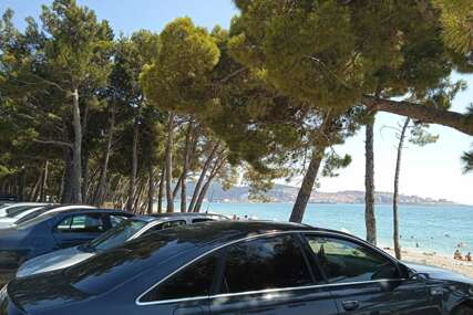 VIDEO IZAZVAO LAVINU KOMENTARA Turist platio parking u Dubrovniku 80 KM