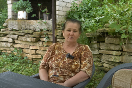 Samohrana majka spavala u štali, za sedam dana narod joj kupio kuću (VIDEO)
