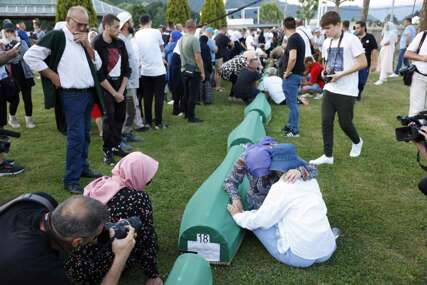 Pokrenuta online peticija podrške Majkama Srebrenice
