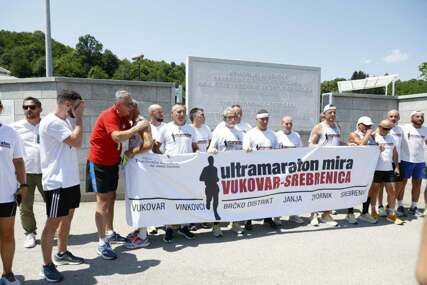 FOTOGALERIJA Ultramaratonci iz Ovčare stigli u Potočare, istrčali 227 kilometara