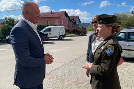 Susret Heleza i komandantice NATO-a: "Ponosni smo na Oružane snage BiH"