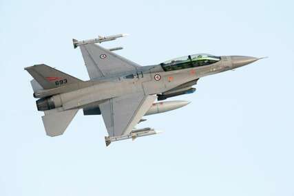 Prva grupa ukrajinskih pilota završila obuku u upravljanju avionima "F-16" u Velikoj Britaniji