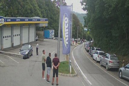 Duge kolone na izlazu iz BiH na četiri granična prijelaza