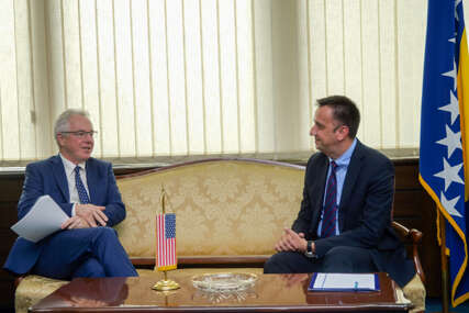 Lakić razgovarao sa ambasadorom Murphijem o unapređenju energetskog sektora