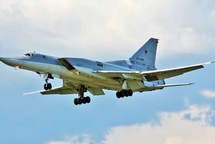 Uništen ponos ruskog zrakoplovstva: Ukrajina pogodila moćni supersonični bombarder (Foto)