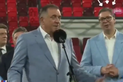 Pogledajte izraz lica Dragana Stojkovića Piksija dok je Dodik uvjeravao javnost da je on najveći Srbin svih vremena
