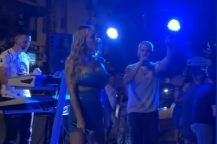 Izbila masovna tuča na koncertu Anabele Atijas, letile čaše i flaše (VIDEO)