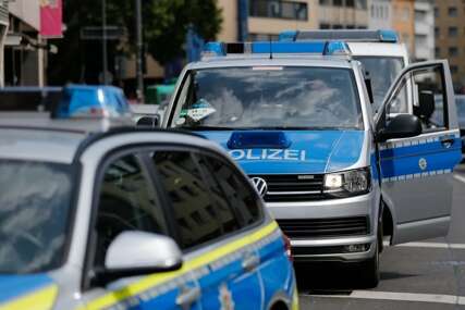 Tri osobe uhapšene u Njemačkoj: Planirali na dočeku Nove godine napasti sa automobilom punim eksploziva?