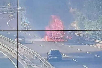 Zapalio se kamion na autoputu u Hrvatskoj, stvorila se kilometarska kolona