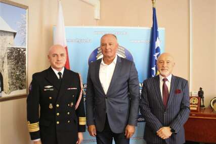 Ministar Helez sa ambasadorom i vojnim atašeom Republike Poljske: Jačati odnose dvije zemlje u resoru odbrane